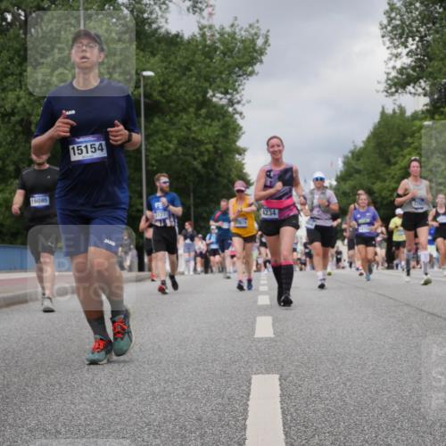 29.06.2025 - hella hamburg halbmarathon Luisa Fischer http://msf.ph/oto/8471674 29.06.2025 10:44:21 Kennedybrücke 06, 16085, 15154, 3121, 17679, 4234, 7293, 4044, 7293, 7585, 7829, 8878, 10269, 10644 meine-sportfotos.de