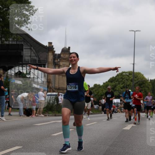 29.06.2025 - hella hamburg halbmarathon Yannick Fuchs http://msf.ph/oto/8471714 29.06.2025 10:57:41 20KM 1184, 1316, 1464, 1722, 1724, 1940, 2685, 3360, 4328, 4370, 5305, 5384, 7243, 7290, 7333, 8561, 9191, 9439, 9681, 10705, 10766, 10866, 11149, 11527, 11657, 11771, 12315, 12316, 12513, 12662, 13171, 13841, 14135, 14313, 14493, 15516, 15532, 15550, 15897, 16424, 16426, 16639, 16995, 17061, 17071, 17437, 17730, 17894, 18122, 18717 meine-sportfotos.de