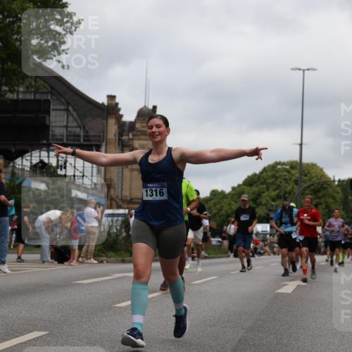 29.06.2025 - hella hamburg halbmarathon Yannick Fuchs http://msf.ph/oto/8471733 29.06.2025 10:57:41 20KM 1184, 1316, 1464, 1722, 1724, 1940, 2685, 3360, 4328, 4370, 5305, 5384, 7243, 7290, 7333, 8561, 9191, 9439, 9681, 10705, 10766, 10866, 11149, 11527, 11657, 11771, 12315, 12316, 12513, 12662, 13171, 13841, 14135, 14313, 14493, 15516, 15532, 15550, 15897, 16424, 16426, 16639, 16995, 17061, 17071, 17437, 17730, 17894, 18122, 18717 meine-sportfotos.de