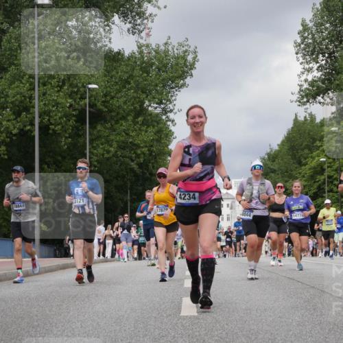 29.06.2025 - hella hamburg halbmarathon Luisa Fischer http://msf.ph/oto/8471734 29.06.2025 10:44:23 Kennedybrücke 16085, 18844, 3121, 17879, 4234, 4044, 14776, 1731, 7293, 644, 1731, 4044, 4638, 6088, 7293, 7585, 7829, 8878, 10269, 10644 meine-sportfotos.de