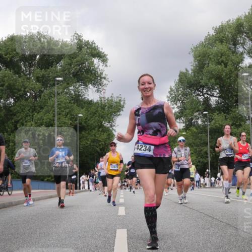 29.06.2025 - hella hamburg halbmarathon Luisa Fischer http://msf.ph/oto/8471825 29.06.2025 10:44:25 Kennedybrücke 16085, 3121, 18844, 17879, 4234, 4044, 7293, 12610, 1731, 4044, 4638, 5549, 6088, 7293, 7829, 8878, 10269, 10644 meine-sportfotos.de