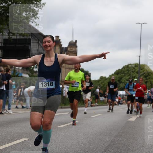 29.06.2025 - hella hamburg halbmarathon Yannick Fuchs http://msf.ph/oto/8471957 29.06.2025 10:57:41 20KM 1184, 1316, 1464, 1722, 1724, 1940, 2685, 3360, 4328, 4370, 5305, 5384, 7243, 7290, 7333, 8561, 9191, 9439, 9681, 10705, 10766, 10866, 11149, 11527, 11657, 11771, 12315, 12316, 12513, 12662, 13171, 13841, 14135, 14313, 14493, 15516, 15532, 15550, 15897, 16424, 16426, 16639, 16995, 17061, 17071, 17437, 17730, 17894, 18122, 18717 meine-sportfotos.de
