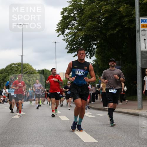 29.06.2025 - hella hamburg halbmarathon Yannick Fuchs http://msf.ph/oto/8472019 29.06.2025 10:57:42 20KM 1184, 1254, 1316, 1464, 1722, 1724, 1940, 2685, 4328, 4370, 5305, 5384, 7243, 7290, 7333, 8561, 9191, 9439, 9681, 10705, 10766, 10866, 11149, 11527, 11657, 11771, 12315, 12316, 12513, 12662, 13171, 13841, 14135, 14313, 14493, 15093, 15532, 15550, 15897, 16424, 16426, 16639, 16995, 17061, 17071, 17437, 17730, 17894, 18122, 18717 meine-sportfotos.de
