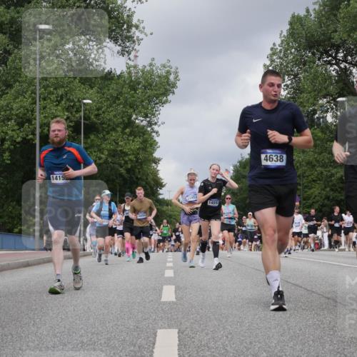 29.06.2025 - hella hamburg halbmarathon Luisa Fischer http://msf.ph/oto/8472099 29.06.2025 10:44:31 Kennedybrücke 2501, 1415, 18494, 15953, 14553, 4638, 6083, 10407, 1731, 4044, 4638, 5549, 6088, 7293, 7661, 7829, 10269, 10407, 10644 meine-sportfotos.de