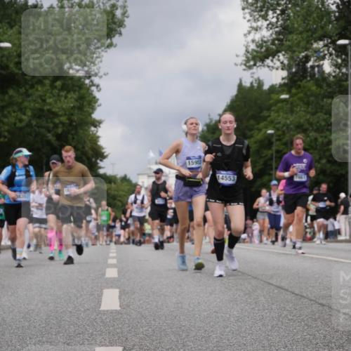 29.06.2025 - hella hamburg halbmarathon Luisa Fischer http://msf.ph/oto/8472124 29.06.2025 10:44:32 Kennedybrücke 3835, 15953, 7661, 14553, 1731, 4044, 4638, 5549, 6088, 7661, 7829, 10269, 10407, 10644 meine-sportfotos.de