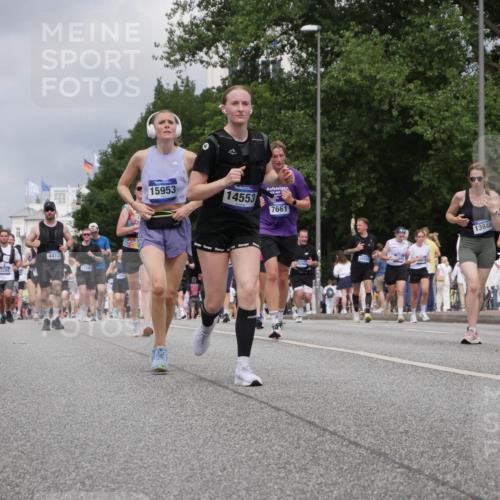 29.06.2025 - hella hamburg halbmarathon Luisa Fischer http://msf.ph/oto/8472158 29.06.2025 10:44:33 Kennedybrücke 3344, 94, 15953, 4412, 99111, 14553, 7661, 16260, 13848, 10407, 1731, 4412, 4638, 5549, 6088, 7661, 8769, 10407, 10644 meine-sportfotos.de