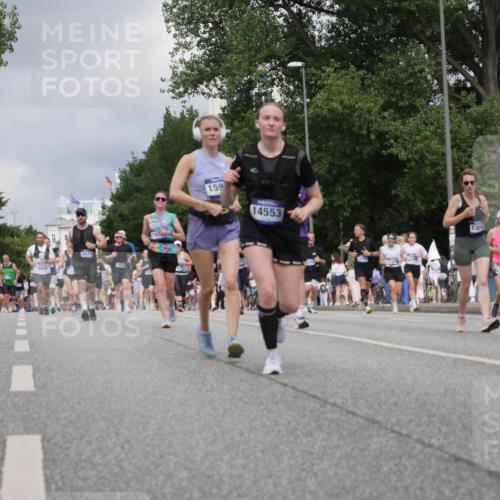 29.06.2025 - hella hamburg halbmarathon Luisa Fischer http://msf.ph/oto/8472175 29.06.2025 10:44:34 Kennedybrücke 37, 184, 140, 9, 159, 14553, 1384, 10407, 37233, 1731, 4412, 4638, 5549, 6088, 7661, 8769, 10407, 10644 meine-sportfotos.de