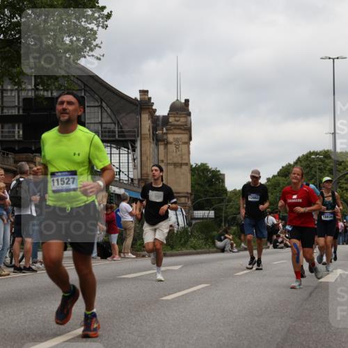 29.06.2025 - hella hamburg halbmarathon Yannick Fuchs http://msf.ph/oto/8472224 29.06.2025 10:57:43 20KM 1184, 1254, 1316, 1464, 1722, 1724, 1940, 2685, 4328, 4370, 5305, 5384, 7243, 7290, 7333, 8561, 9191, 9439, 10705, 10766, 10866, 11149, 11527, 11657, 11771, 12315, 12316, 12513, 12662, 13171, 13841, 14135, 14313, 14493, 15093, 15532, 15550, 15897, 16424, 16426, 16639, 16995, 17061, 17071, 17437, 17730, 17894, 18122, 18717 meine-sportfotos.de