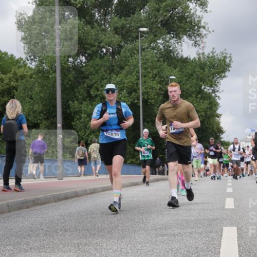 29.06.2025 - hella hamburg halbmarathon Luisa Fischer http://msf.ph/oto/8472272 29.06.2025 10:44:37 Kennedybrücke 10835, 6842, 18, 4412, 2805, 3344, 4412, 5549, 7661, 8769, 10407 meine-sportfotos.de