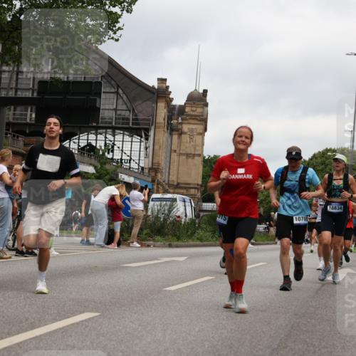 29.06.2025 - hella hamburg halbmarathon Yannick Fuchs http://msf.ph/oto/8472430 29.06.2025 10:57:44 20KM 1184, 1254, 1316, 1334, 1464, 1940, 2685, 4328, 5305, 5384, 7243, 7290, 7333, 8561, 9191, 9439, 10705, 10766, 10866, 11149, 11527, 11657, 11771, 12315, 12316, 12513, 12662, 13171, 13841, 14135, 14313, 14493, 15093, 15532, 15550, 15897, 16424, 16426, 16639, 16995, 17061, 17071, 17437, 17730, 17894, 18122, 18717 meine-sportfotos.de