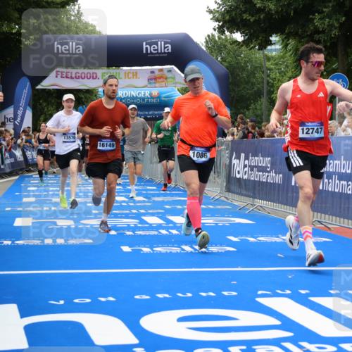 29.06.2025 - hella hamburg halbmarathon Strokosch-Dieckow http://msf.ph/oto/8472509 29.06.2025 10:48:03 Ziel 1086, 1604, 1613, 1914, 4324, 4528, 4601, 4711, 5022, 6377, 9544, 9626, 9638, 12706, 12724, 12747, 12808, 13570, 14192, 15973, 16094, 16149, 16269, 16766, 18206, 18922, 19198 meine-sportfotos.de