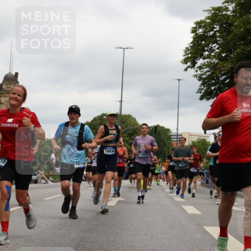 29.06.2025 - hella hamburg halbmarathon Yannick Fuchs http://msf.ph/oto/8472533 29.06.2025 10:57:45 20KM 1184, 1254, 1316, 1334, 1464, 1940, 2685, 4328, 5305, 5384, 7243, 7290, 8561, 9191, 9439, 10705, 10766, 10866, 11149, 11527, 11657, 11771, 12315, 12316, 12662, 13171, 13841, 14135, 14493, 15093, 15532, 15550, 15897, 16424, 16426, 16639, 16995, 17061, 17071, 17437, 17685, 17686, 17730, 17894, 18122, 18581, 18717 meine-sportfotos.de