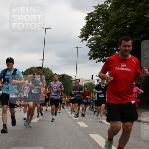 29.06.2025 - hella hamburg halbmarathon Yannick Fuchs http://msf.ph/oto/8472619 29.06.2025 10:57:45 20KM 1184, 1254, 1316, 1334, 1464, 1940, 2685, 4328, 5305, 5384, 7243, 7290, 8561, 9191, 9439, 10705, 10766, 10866, 11149, 11527, 11657, 11771, 12315, 12316, 12662, 13171, 13841, 14135, 14493, 15093, 15532, 15550, 15897, 16424, 16426, 16639, 16995, 17061, 17071, 17437, 17685, 17686, 17730, 17894, 18122, 18581, 18717 meine-sportfotos.de