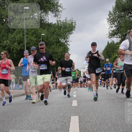 29.06.2025 - hella hamburg halbmarathon Luisa Fischer http://msf.ph/oto/8472621 29.06.2025 10:44:44 Kennedybrücke 8053, 8054, 15076, 568, 5928, 4775, 2805, 3694, 156, 787, 3344, 11371, 15, 2805, 3344, 4412, 5688, 5928, 8769, 9009 meine-sportfotos.de