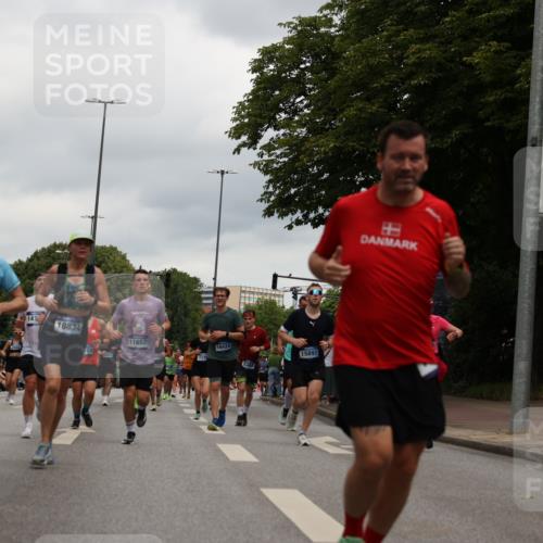 29.06.2025 - hella hamburg halbmarathon Yannick Fuchs http://msf.ph/oto/8472639 29.06.2025 10:57:45 20KM 1184, 1254, 1316, 1334, 1464, 1940, 2685, 4328, 5305, 5384, 7243, 7290, 8561, 9191, 9439, 10705, 10766, 10866, 11149, 11527, 11657, 11771, 12315, 12316, 12662, 13171, 13841, 14135, 14493, 15093, 15532, 15550, 15897, 16424, 16426, 16639, 16995, 17061, 17071, 17437, 17685, 17686, 17730, 17894, 18122, 18581, 18717 meine-sportfotos.de