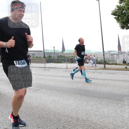 29.06.2025 - hella hamburg halbmarathon Lena Gebhardt http://msf.ph/oto/8472751 29.06.2025 10:33:06 Lombardsbrücke 9143, 17417, 16502, 1819, 1078, 1237, 1324, 1732, 1764, 2038, 2054, 2059, 2085, 2276, 2838, 2959, 3341, 3391, 3422, 3660, 3708, 3753, 3812, 3871, 4030, 4096, 4445, 4446, 4555, 4650, 5110, 5180, 5581, 5917, 6040, 6773, 6861, 7308, 7309, 7387, 7531, 7750, 7982, 8170, 8595, 8839, 9010, 9034, 9143, 9188, 9289, 9471, 9542, 9591, 9592, 9768, 9780, 10013, 10048, 10277, 11229, 11260, 11713, 11756, 11826, 12039, 12423, 12424, 14305, 14743, 15951 meine-sportfotos.de
