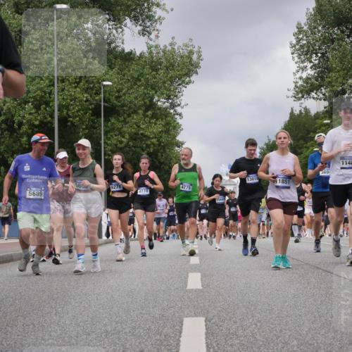 29.06.2025 - hella hamburg halbmarathon Luisa Fischer http://msf.ph/oto/8472798 29.06.2025 10:44:49 Kennedybrücke 5928, 56, 6278, 4775, 4774, 5689, 15669, 6719, 13018, 1535, 11482, 369, 1851, 13444, 2229, 2805, 4774, 5688, 5928, 8293, 9009, 9370 meine-sportfotos.de