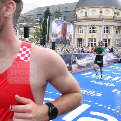 29.06.2025 - hella hamburg halbmarathon Michael Strokosch http://msf.ph/oto/8472853 29.06.2025 10:37:11 Ziel 5923, 6123, 6458, 7482, 8362, 9178, 10190, 10738, 11120, 11423, 13972, 15178, 15410, 16992, 17658 meine-sportfotos.de