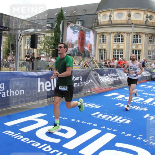29.06.2025 - hella hamburg halbmarathon Michael Strokosch http://msf.ph/oto/8472880 29.06.2025 10:37:12 Ziel 5923, 6458, 7482, 8362, 9178, 10190, 10738, 11120, 11423, 13972, 15178, 15410, 16992, 17137, 17658 meine-sportfotos.de