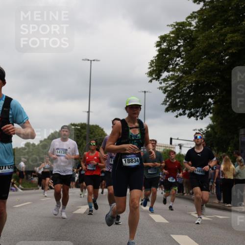 29.06.2025 - hella hamburg halbmarathon Yannick Fuchs http://msf.ph/oto/8472903 29.06.2025 10:57:46 20KM 1254, 1316, 1334, 1464, 1940, 2685, 4328, 5305, 5384, 7290, 8561, 9191, 9439, 10705, 10766, 11149, 11527, 11657, 11771, 12315, 12316, 12662, 13171, 13841, 14135, 14493, 15093, 15532, 15897, 16424, 16426, 16639, 16995, 17061, 17071, 17437, 17685, 17686, 17730, 17894, 18122, 18581, 18717 meine-sportfotos.de