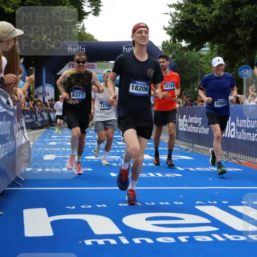 29.06.2025 - hella hamburg halbmarathon Strokosch-Dieckow http://msf.ph/oto/8472905 29.06.2025 10:48:00 Ziel 1086, 1604, 1613, 4324, 4528, 4601, 4711, 5022, 6377, 9626, 9638, 12706, 12724, 12747, 12808, 13570, 14730, 15333, 16094, 16149, 16766, 17451, 18206, 18922, 19198 meine-sportfotos.de