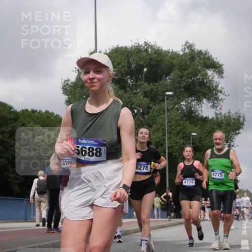 29.06.2025 - hella hamburg halbmarathon Luisa Fischer http://msf.ph/oto/8472972 29.06.2025 10:44:53 Kennedybrücke 5688, 6280, 6278, 4774, 4775, 1314, 2229, 3694, 4774, 5086, 5688, 7821, 8293, 9009, 9370, 10027 meine-sportfotos.de