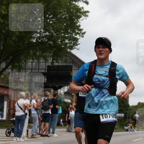 29.06.2025 - hella hamburg halbmarathon Yannick Fuchs http://msf.ph/oto/8473002 29.06.2025 10:57:47 20KM 1254, 1316, 1334, 1464, 1940, 2685, 4328, 5305, 5384, 7290, 8561, 9191, 10705, 10766, 11149, 11527, 11657, 11771, 12315, 12316, 12662, 13171, 13841, 14135, 14493, 15093, 15532, 15897, 16424, 16426, 16639, 16995, 17061, 17071, 17437, 17685, 17686, 17730, 17894, 18122, 18581, 18717 meine-sportfotos.de