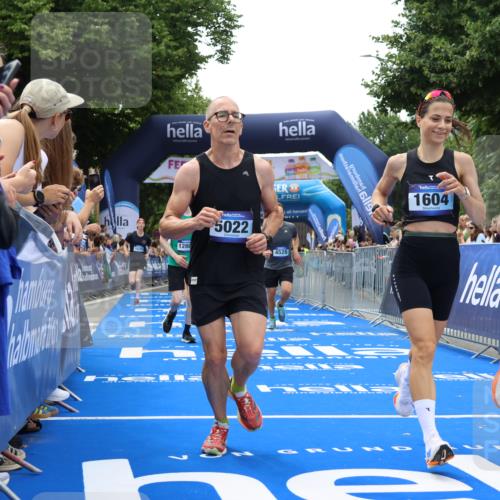 29.06.2025 - hella hamburg halbmarathon Strokosch-Dieckow http://msf.ph/oto/8473052 29.06.2025 10:47:56 Ziel 1086, 1604, 1613, 4528, 4601, 5022, 6377, 6836, 11961, 12706, 12724, 12747, 12808, 13570, 14730, 15333, 16766, 17451, 18206, 18356, 18836, 18922, 19198 meine-sportfotos.de