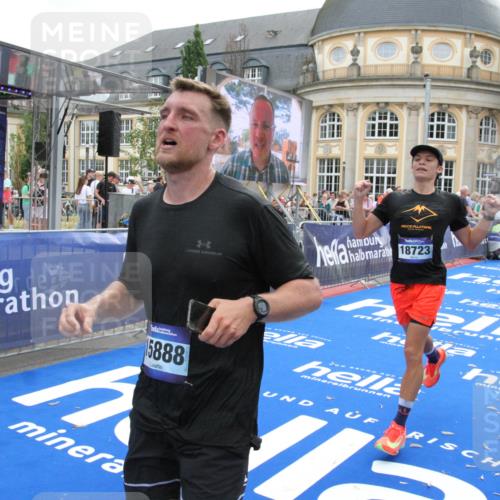 29.06.2025 - hella hamburg halbmarathon Michael Strokosch http://msf.ph/oto/8473493 29.06.2025 10:37:31 Ziel 2767, 5042, 6047, 7831, 9017, 9914, 12739, 13372, 15888, 17306, 18159, 18723 meine-sportfotos.de
