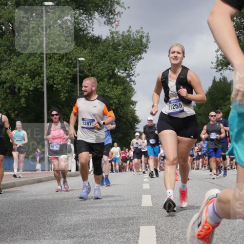 29.06.2025 - hella hamburg halbmarathon Luisa Fischer http://msf.ph/oto/8473542 29.06.2025 10:45:11 Kennedybrücke 8385, 13622, 4610, 13872, 1542, 11255, 1450, 16556, 1317, 2762, 2763, 3532, 5942, 6066, 6719, 6726, 6793, 8443, 8586, 9588, 10181, 10483 meine-sportfotos.de