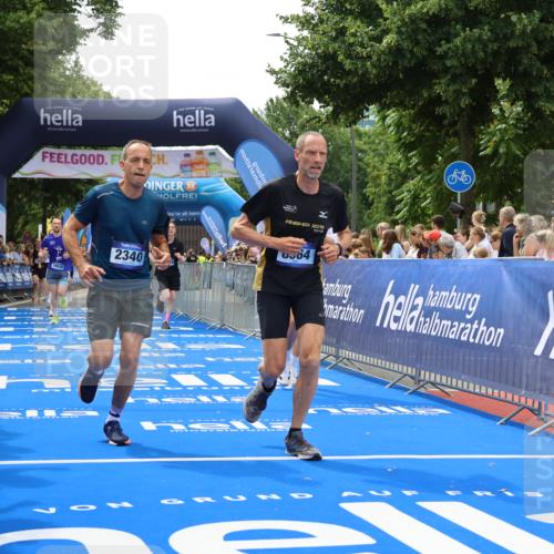 29.06.2025 - hella hamburg halbmarathon Strokosch-Dieckow http://msf.ph/oto/8473549 29.06.2025 10:47:47 Ziel 2340, 2708, 5915, 6836, 8564, 10988, 11283, 11961, 12679, 13948, 14383, 14730, 15478, 16205, 17229, 17451, 18356, 18430, 18836 meine-sportfotos.de