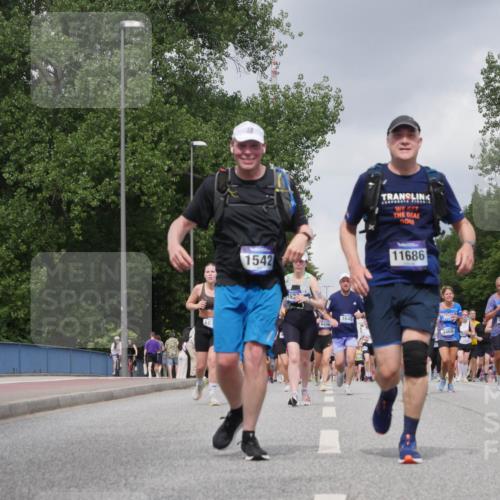29.06.2025 - hella hamburg halbmarathon Luisa Fischer http://msf.ph/oto/8473663 29.06.2025 10:45:17 Kennedybrücke 13622, 103, 1542, 62, 6436, 1648, 11686, 3460, 3459, 8432, 1648, 2762, 3459, 5942, 6137, 6450, 6726, 7968, 8004, 8162, 8163, 9588, 10181, 10872 meine-sportfotos.de