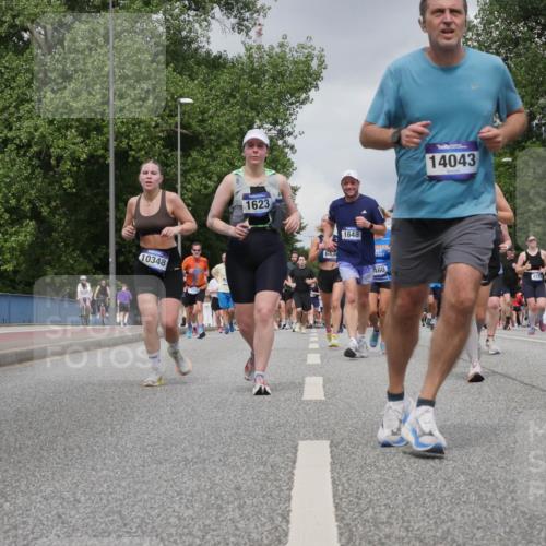 29.06.2025 - hella hamburg halbmarathon Luisa Fischer http://msf.ph/oto/8473733 29.06.2025 10:45:20 Kennedybrücke 10348, 1623, 643, 1648, 14043, 460, 4329, 5432, 1648, 3459, 4329, 4885, 5432, 5942, 6137, 6153, 6450, 6726, 7968, 8004, 8162, 8163, 9588, 10181, 10872 meine-sportfotos.de