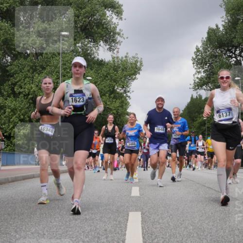 29.06.2025 - hella hamburg halbmarathon Luisa Fischer http://msf.ph/oto/8473781 29.06.2025 10:45:22 Kennedybrücke 1623, 10348, 6430, 3460, 3772, 1648, 6137, 3459, 1648, 3459, 4329, 4885, 5432, 6137, 6153, 6450, 7968, 8004, 8162, 8163, 9588, 10181, 10872 meine-sportfotos.de