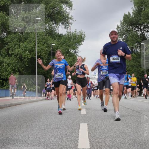29.06.2025 - hella hamburg halbmarathon Luisa Fischer http://msf.ph/oto/8473829 29.06.2025 10:45:24 Kennedybrücke 8, 6436, 3460, 8897, 3459, 1648, 13496, 4329, 1712, 5432, 1648, 3459, 4329, 4885, 5432, 6137, 6153, 6320, 6450, 7968, 8004, 8162, 8163, 8712, 10872 meine-sportfotos.de