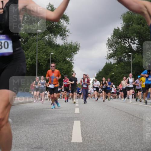 29.06.2025 - hella hamburg halbmarathon Luisa Fischer http://msf.ph/oto/8473886 29.06.2025 10:45:27 Kennedybrücke 6430, 14376, 134, 643, 1039, 1648, 1712, 2974, 3459, 4329, 4541, 4885, 5432, 5671, 6153, 6320, 6450, 7968, 8004, 8162, 8163, 8712, 10872 meine-sportfotos.de