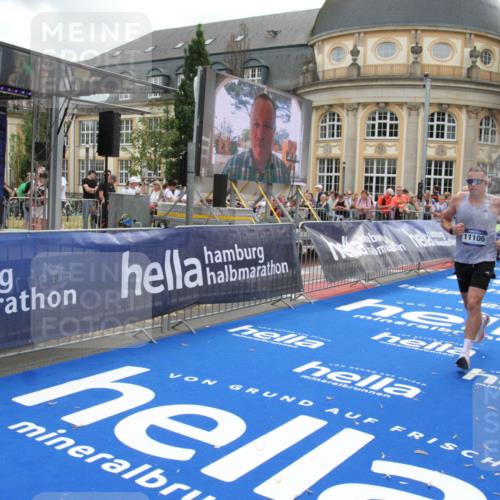 29.06.2025 - hella hamburg halbmarathon Michael Strokosch http://msf.ph/oto/8473915 29.06.2025 10:37:43 Ziel 1505, 10922, 11106, 13595, 14934, 18193, 18216 meine-sportfotos.de