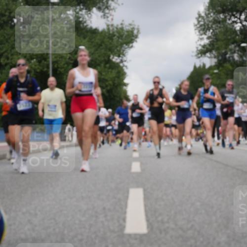 29.06.2025 - hella hamburg halbmarathon Luisa Fischer http://msf.ph/oto/8473984 29.06.2025 10:45:35 Kennedybrücke 1039, 1712, 2069, 2974, 3276, 3326, 3568, 4385, 4541, 4735, 4736, 5671, 6320, 7022, 7023, 8014, 8712, 10532 meine-sportfotos.de