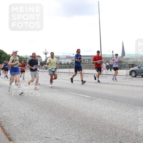 29.06.2025 - hella hamburg halbmarathon Lena Gebhardt http://msf.ph/oto/8474253 29.06.2025 10:33:10 Lombardsbrücke 3871, 1874, 19951, 1078, 1237, 1324, 1732, 1764, 1995, 2038, 2054, 2059, 2085, 2276, 2838, 2959, 3341, 3391, 3422, 3708, 3753, 3812, 3871, 4030, 4096, 4164, 4445, 4446, 4555, 4650, 5110, 5180, 5581, 5917, 6040, 6773, 6861, 7387, 7705, 7982, 8170, 8595, 8839, 9034, 9143, 9289, 9471, 9542, 9591, 9592, 9750, 9768, 9780, 11229, 11260, 11713, 11756, 11826, 12039, 12423, 12424, 14305, 14743, 15951 meine-sportfotos.de