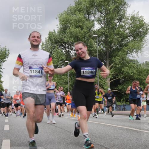 29.06.2025 - hella hamburg halbmarathon Luisa Fischer http://msf.ph/oto/8474305 29.06.2025 10:45:48 Kennedybrücke 2145, 15311, 900, 14420, 11841, 8137, 11075, 11840, 4680, 7043, 5419, 1167, 108, 13406, 1752, 2069, 2134, 4680, 5419, 6136, 6828, 7040, 7043, 7260, 8014, 9644, 10532, 10623, 10842 meine-sportfotos.de