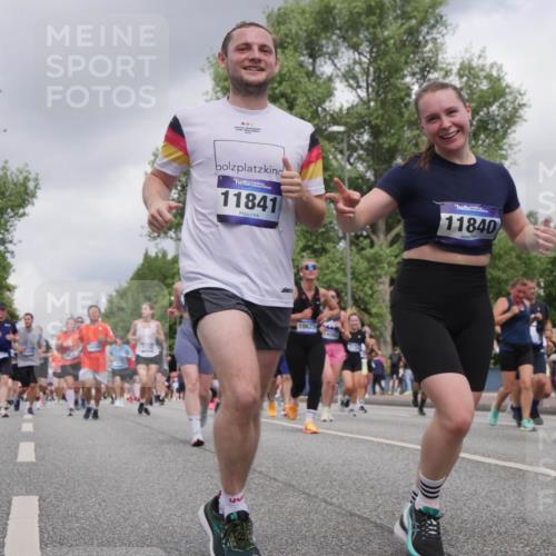 29.06.2025 - hella hamburg halbmarathon Luisa Fischer http://msf.ph/oto/8474321 29.06.2025 10:45:49 Kennedybrücke 15311, 2145, 11841, 11840, 10623, 1084, 1752, 2134, 4680, 5419, 6136, 6828, 7040, 7043, 7260, 9644, 10623, 10842 meine-sportfotos.de
