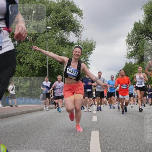 29.06.2025 - hella hamburg halbmarathon Luisa Fischer http://msf.ph/oto/8474383 29.06.2025 10:45:51 Kennedybrücke 2145, 467, 6618, 15311, 144, 9008, 1381, 14486, 13776, 6136, 4680, 128, 11, 1752, 2134, 4680, 5419, 6136, 6828, 7040, 7043, 7260, 8525, 9644, 10623, 10842 meine-sportfotos.de