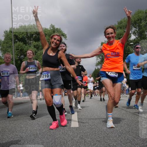 29.06.2025 - hella hamburg halbmarathon Luisa Fischer http://msf.ph/oto/8474509 29.06.2025 10:45:58 Kennedybrücke 6618, 8459, 5810, 955, 243, 7260, 14361, 13776, 14170, 1360, 1752, 1994, 2134, 2509, 3378, 3874, 6136, 6440, 6828, 7260, 7357, 7477, 7666, 8525, 8526, 9980 meine-sportfotos.de