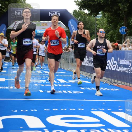 29.06.2025 - hella hamburg halbmarathon Strokosch-Dieckow http://msf.ph/oto/8474581 29.06.2025 10:47:31 Ziel 51, 1012, 1070, 1320, 1592, 1696, 2284, 2839, 2869, 2953, 3304, 5532, 5650, 5889, 6009, 8023, 8234, 8693, 8852, 8927, 9305, 10969, 11021, 12870, 13223, 13303, 14618, 14619, 15350, 15451, 15479, 15923, 16819, 17846, 17905, 18104, 18758, 18970, 18974, 19181 meine-sportfotos.de