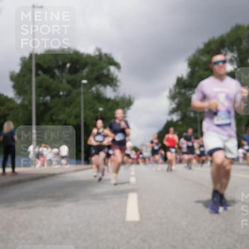 29.06.2025 - hella hamburg halbmarathon Luisa Fischer http://msf.ph/oto/8474714 29.06.2025 10:46:06 Kennedybrücke 1150, 1360, 1656, 1929, 1994, 2401, 2509, 2580, 2940, 2941, 3378, 3874, 4092, 4778, 5403, 6764, 6837, 7357, 7477, 7515, 7666, 8000, 9980, 10008, 10697, 10734 meine-sportfotos.de