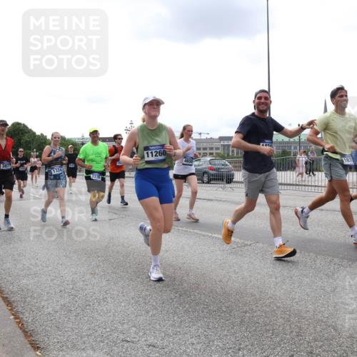 29.06.2025 - hella hamburg halbmarathon Lena Gebhardt http://msf.ph/oto/8474716 29.06.2025 10:33:11 Lombardsbrücke 3871, 1593, 1324, 11260, 4650, 407, 187, 15951, 1595, 1078, 1237, 1324, 1732, 1764, 1995, 2038, 2054, 2059, 2085, 2276, 2838, 2959, 3341, 3391, 3422, 3708, 3753, 3812, 3871, 4030, 4096, 4164, 4445, 4446, 4555, 4650, 5110, 5180, 5581, 5917, 6040, 6773, 6861, 7387, 7705, 7982, 8170, 8595, 8839, 9034, 9143, 9289, 9471, 9542, 9591, 9592, 9750, 9768, 9780, 11229, 11260, 11713, 11756, 11826, 12039, 12423, 12424, 14305, 14743, 15951 meine-sportfotos.de