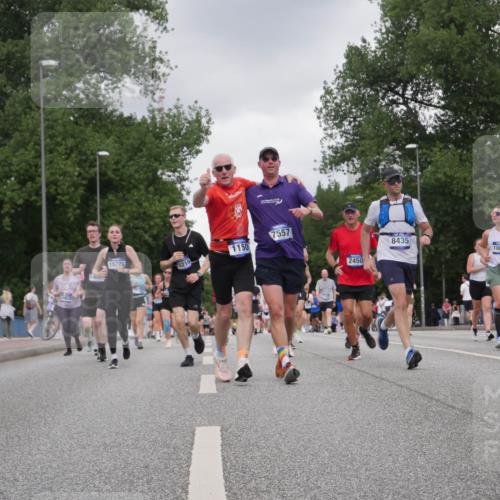 29.06.2025 - hella hamburg halbmarathon Luisa Fischer http://msf.ph/oto/8474871 29.06.2025 10:46:17 Kennedybrücke 16612, 140, 15221, 1150, 5219, 7557, 2450, 8435, 10899, 1150, 2450, 2580, 4334, 4891, 4892, 5268, 6764, 7515, 7557, 8161, 8435, 9304, 10008 meine-sportfotos.de