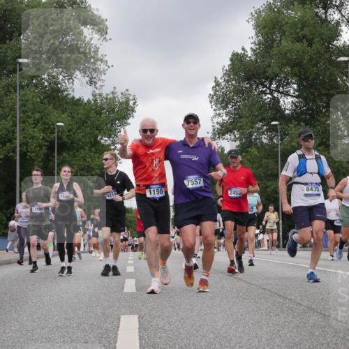 29.06.2025 - hella hamburg halbmarathon Luisa Fischer http://msf.ph/oto/8474878 29.06.2025 10:46:17 Kennedybrücke 14084, 16612, 15, 15219, 1150, 7557, 245, 8435, 10899, 4891, 92, 1150, 2450, 2580, 4334, 4891, 4892, 5268, 6764, 7515, 7557, 8161, 8435, 9304, 10008 meine-sportfotos.de