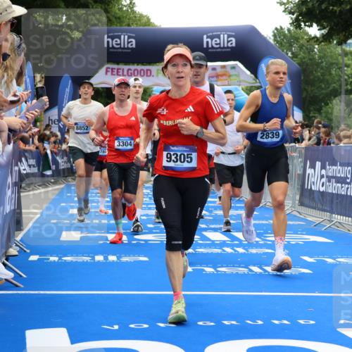 29.06.2025 - hella hamburg halbmarathon Strokosch-Dieckow http://msf.ph/oto/8474911 29.06.2025 10:47:27 Ziel 51, 1012, 1070, 1592, 1696, 2274, 2284, 2839, 2864, 2869, 2953, 3304, 5532, 5650, 5889, 6009, 8023, 8234, 8693, 8852, 8927, 9305, 10423, 11021, 11077, 11491, 12870, 13223, 13303, 13782, 15350, 15479, 15611, 15923, 16089, 16819, 17846, 17905, 18104, 18758, 18974, 19181 meine-sportfotos.de