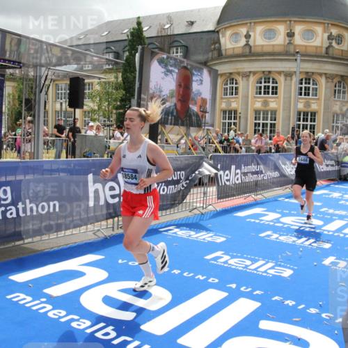 29.06.2025 - hella hamburg halbmarathon Michael Strokosch http://msf.ph/oto/8474934 29.06.2025 10:38:22 Ziel 1042, 1688, 2849, 3431, 6095, 7110, 8002, 14688, 18584 meine-sportfotos.de